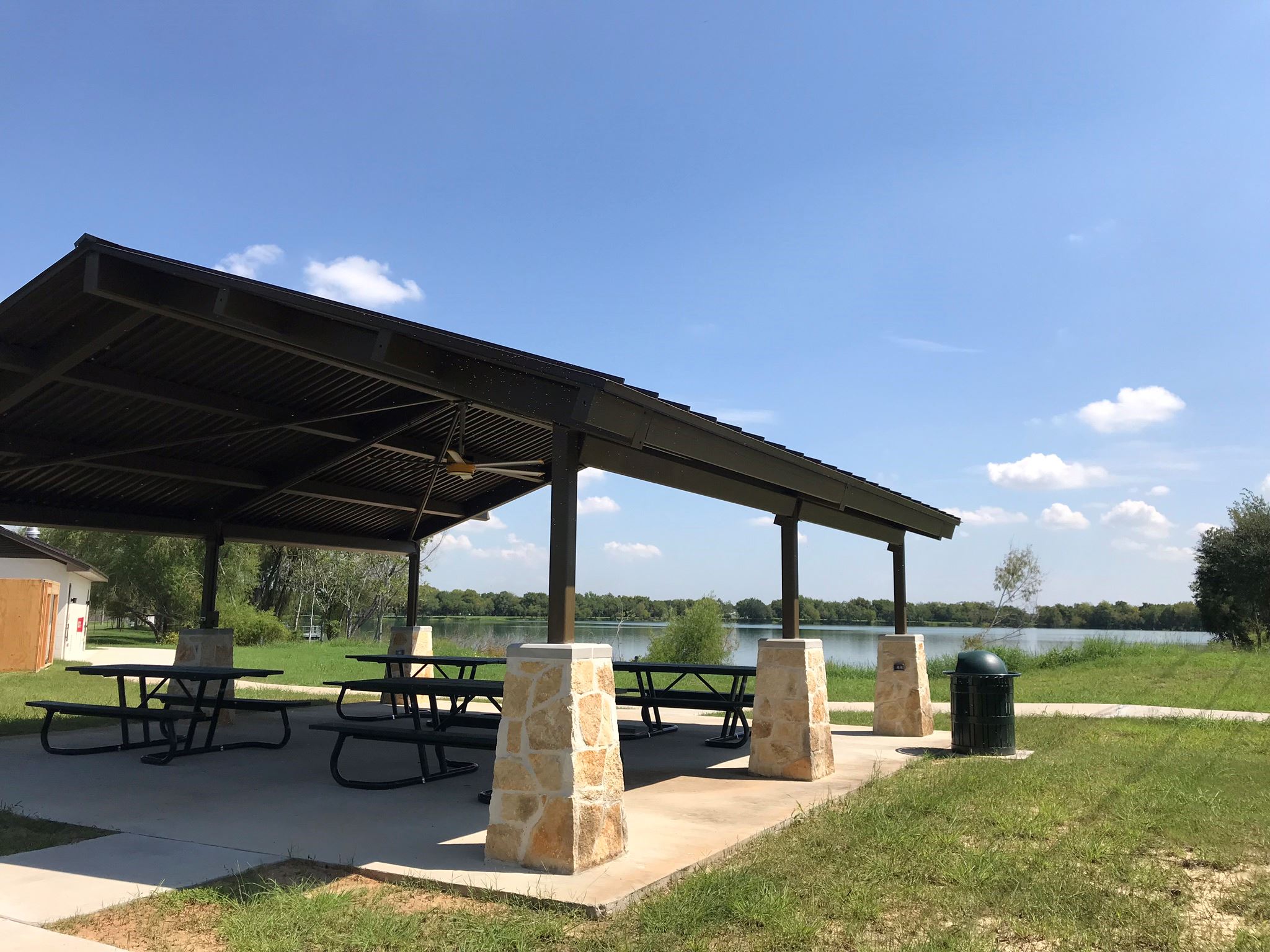 Lake Friendswood Pavilion with barbeque pit
